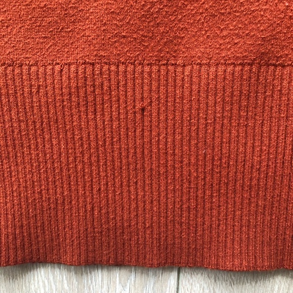 Aritzia Wilfred Free Oversized V Neck Pullover in Burnt Orange Size 2 - Picture 5 of 11